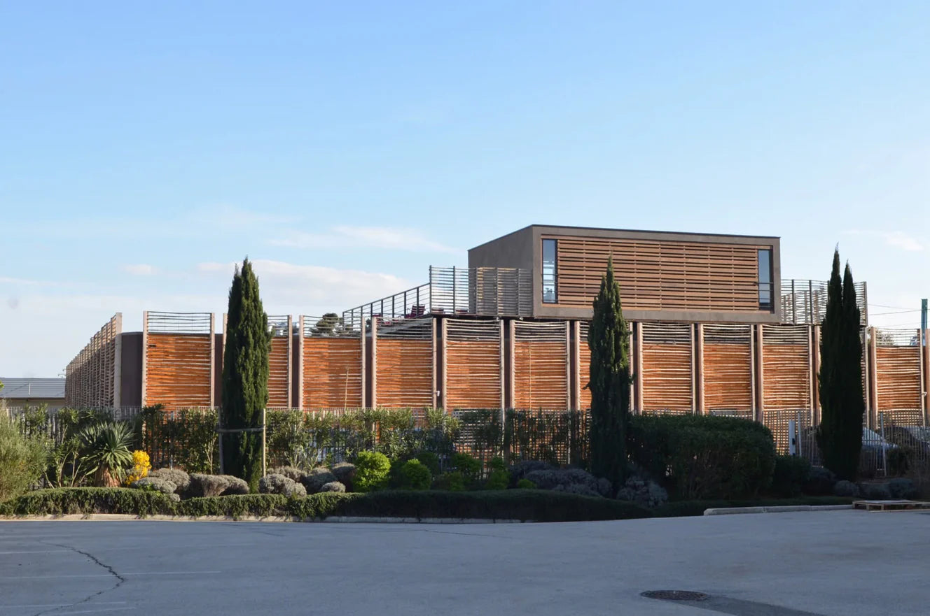 bureaux-marseille-panneau-bois.webp