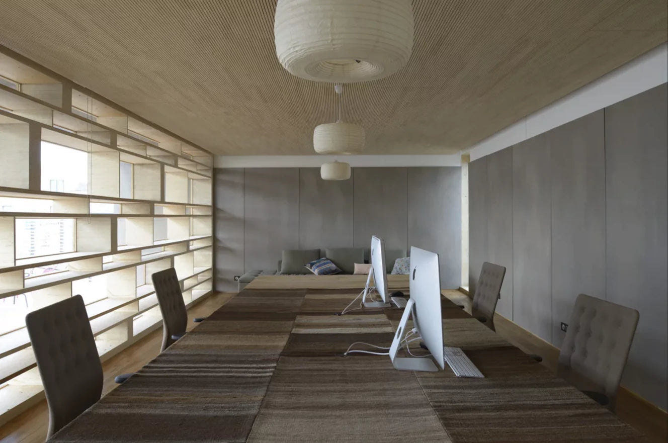 bureaux-panneaux-bois-amenagement.webp